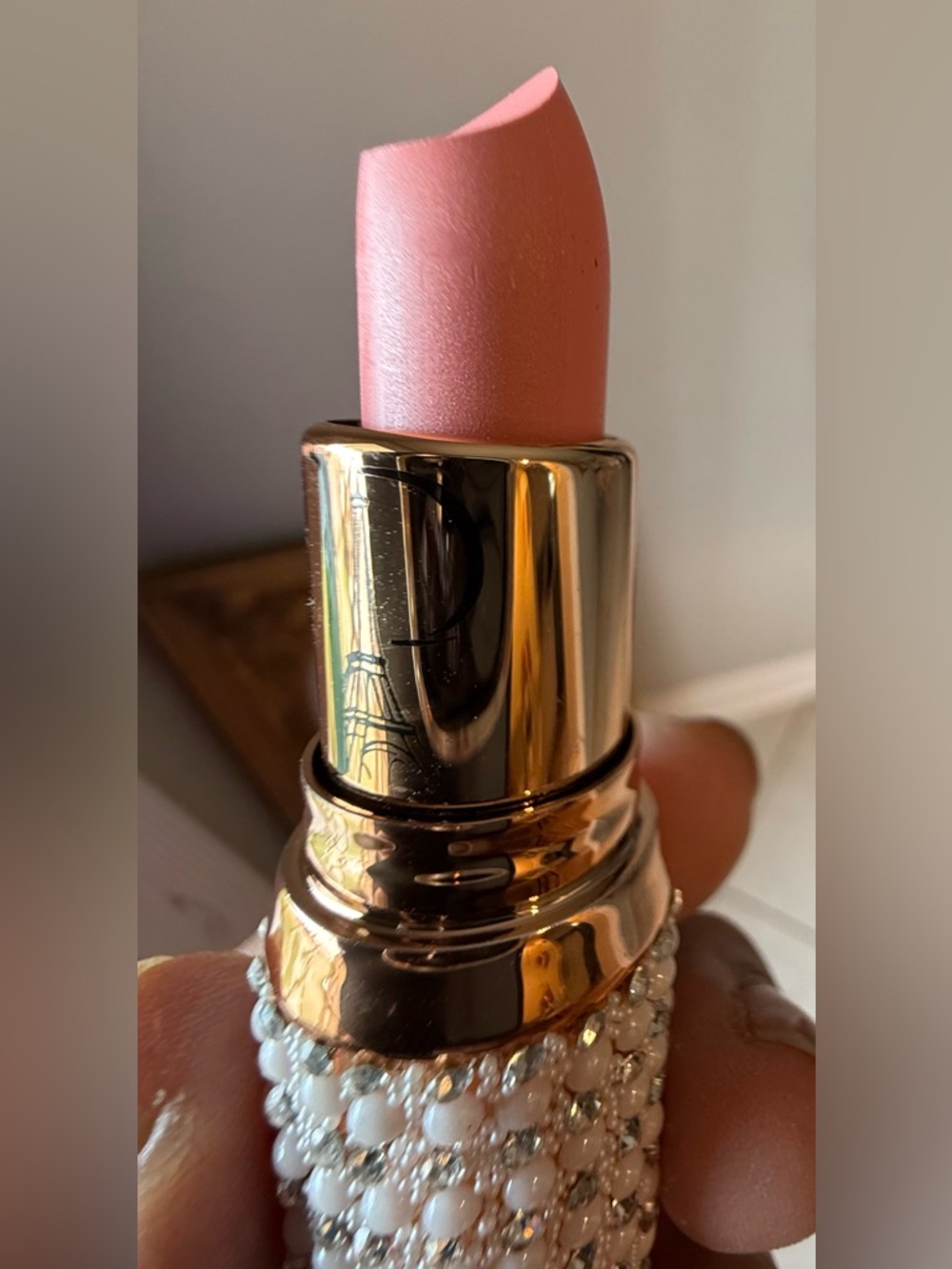 La Prestige Paris Dirty Nude Velvet Lipstick - Pearl Jeweled Case - Picture 3 of 3